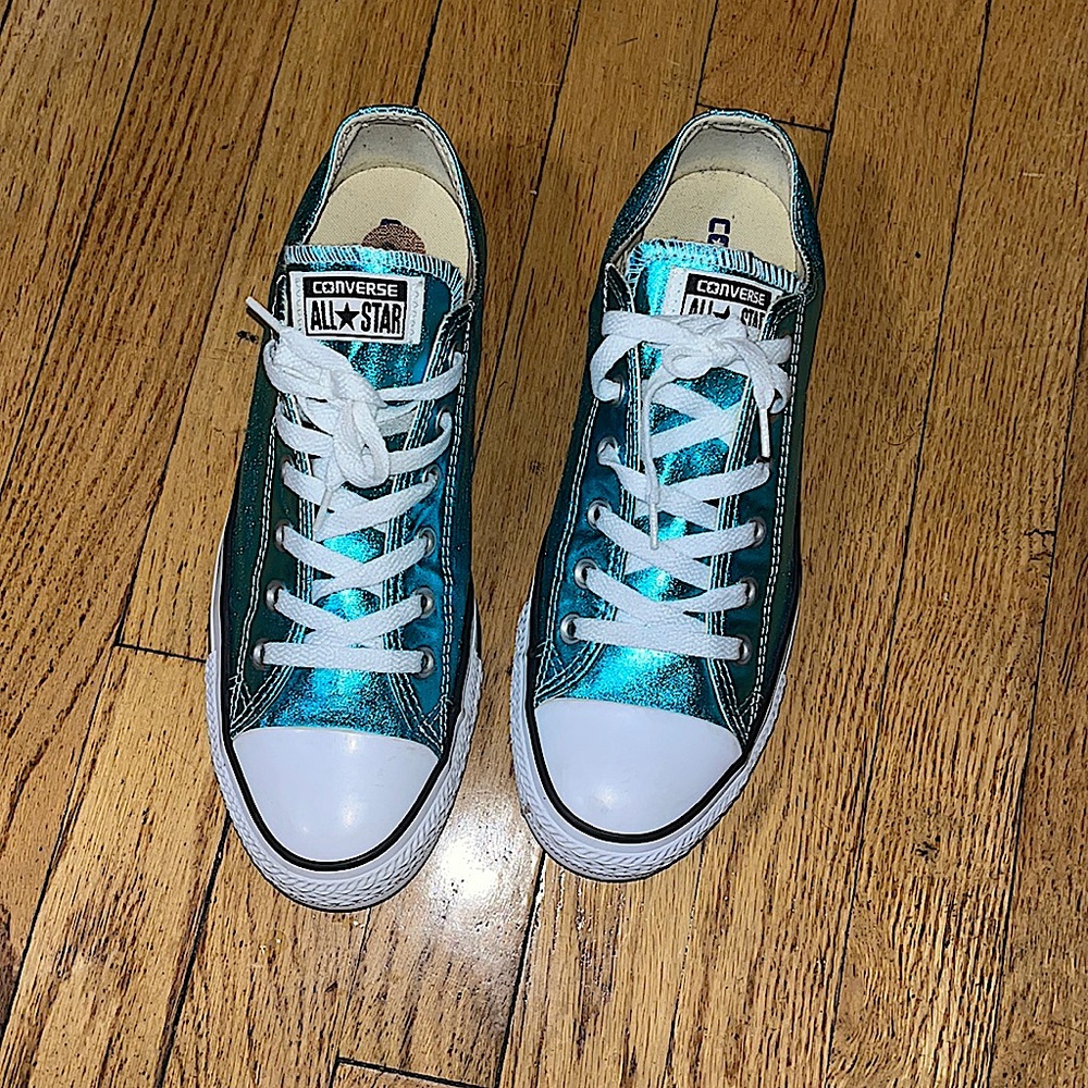 Mens size 8 Womens size 10 converse!! Worn once !